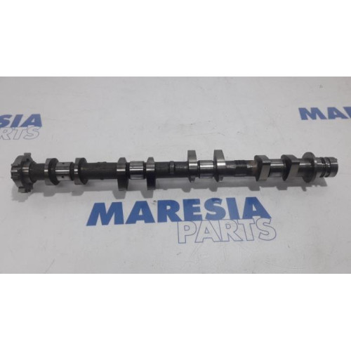 Renault - Scenic - Nockenwelle