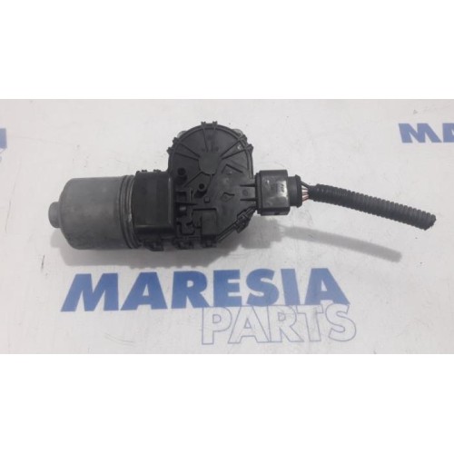 Alfa Romeo - 159 - Front wiper motor