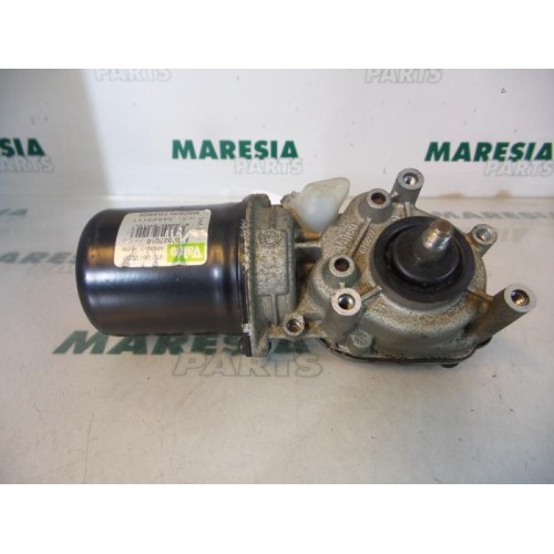 Renault - Megane Scenic - Front wiper motor