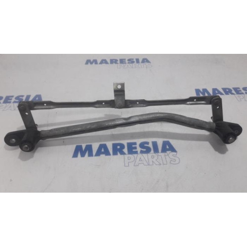 Alfa Romeo - 159 - Wiper mechanism