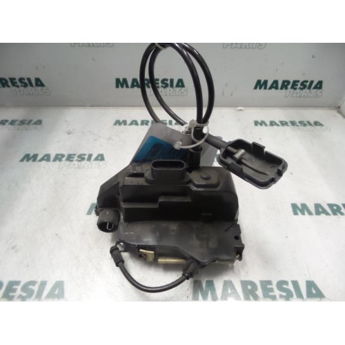 Renault - Megane - Front door lock mechanism 4-door, right