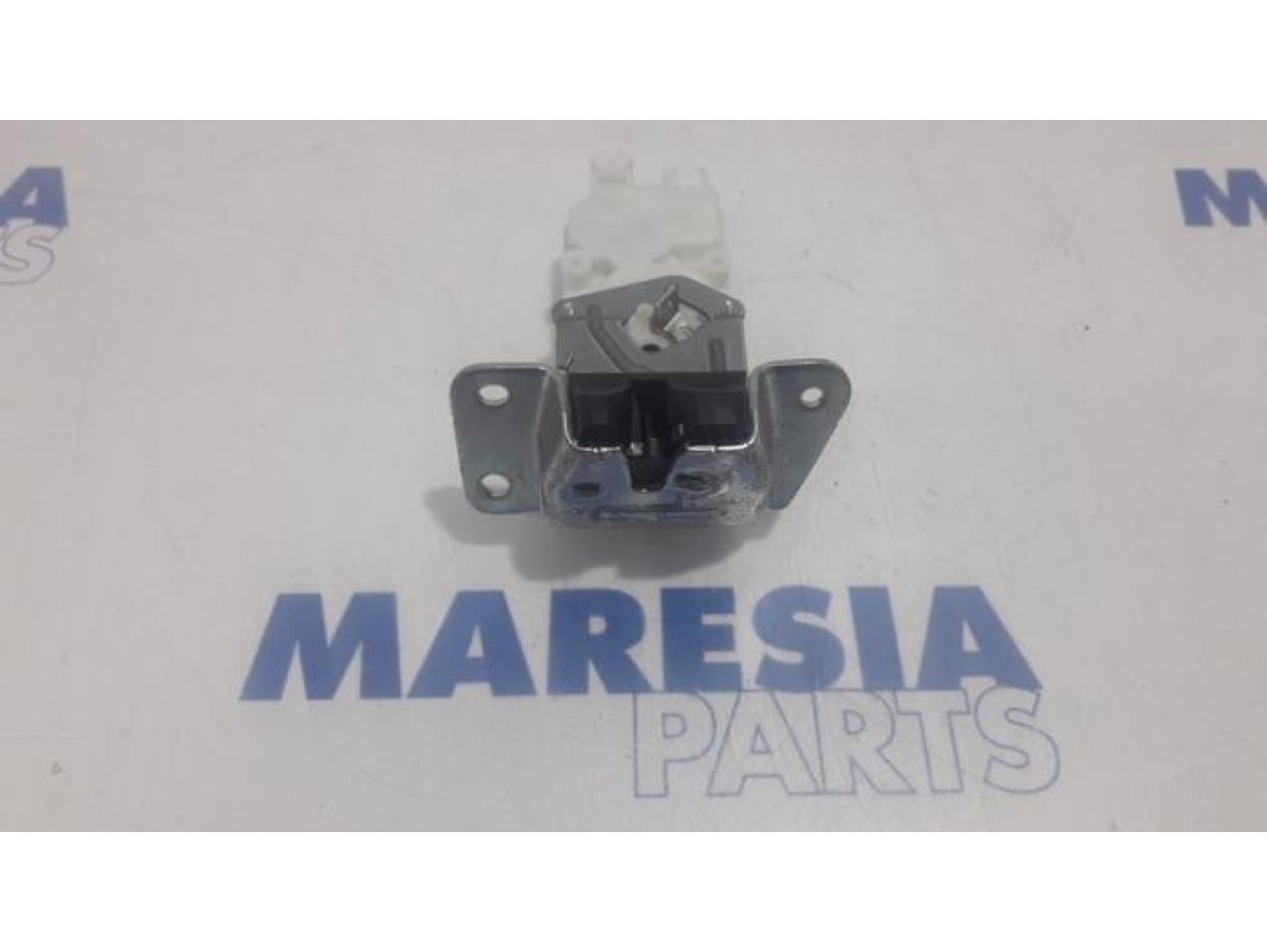 Citroen - C-Crosser - Tailgate lock mechanism