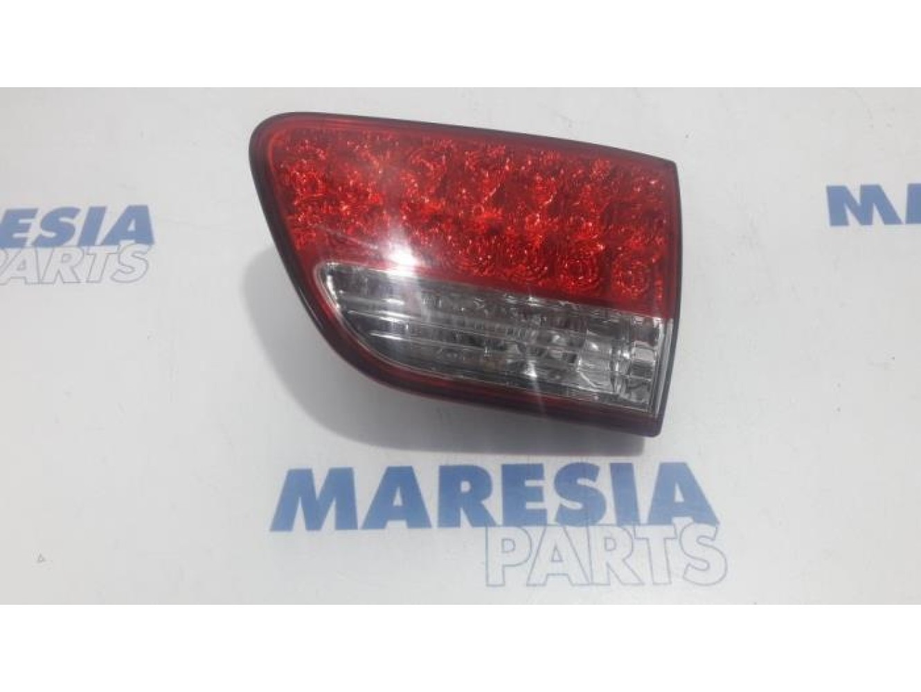 Citroen - C-Crosser - Rücklicht rechts