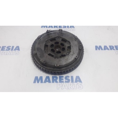 Renault - Scenic - Flywheel