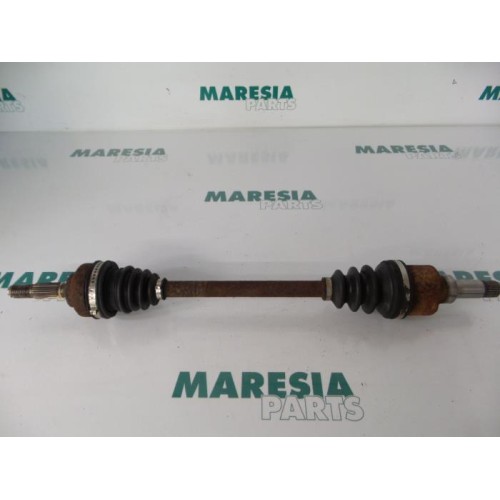Citroen - C3 - Aandrijfas links-voor