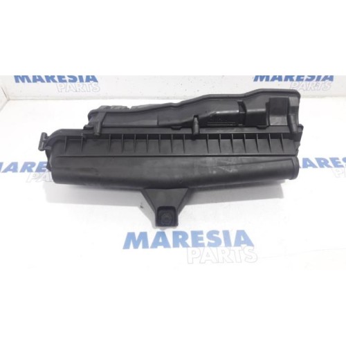 Peugeot - 5008 - Air box