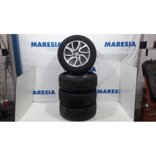 Citroen - C-Crosser - Sportvelgenset + banden