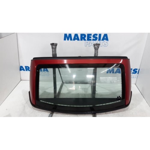 Peugeot - 206 - Rear window