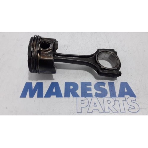 Fiat - Punto - Piston