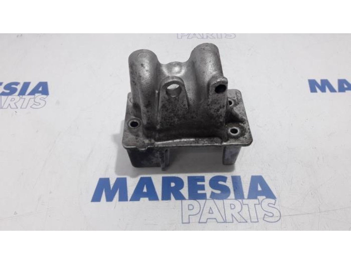 Fiat - Punto - Motorsteun