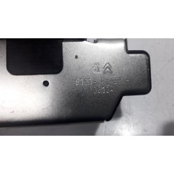 Citroen - DS3 - Tailgate lock mechanism
