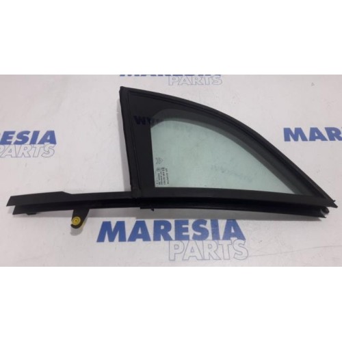 Citroen - DS3 - Quarter light, front left