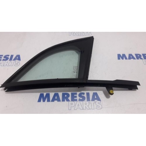 Citroen - DS3 - Quarter light, front right