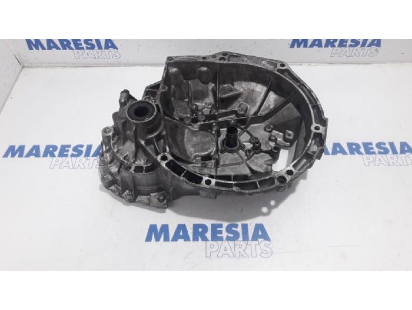Peugeot - Bipper - Gearbox casing