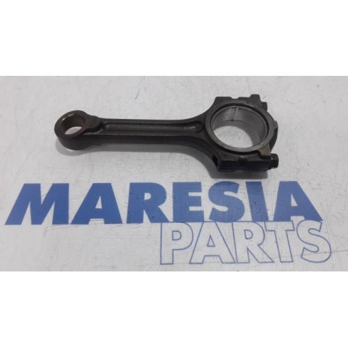 Renault - Megane - Connecting rod