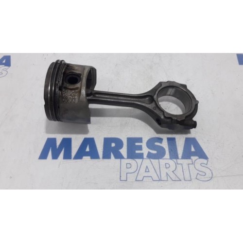 Renault - Trafic - Piston