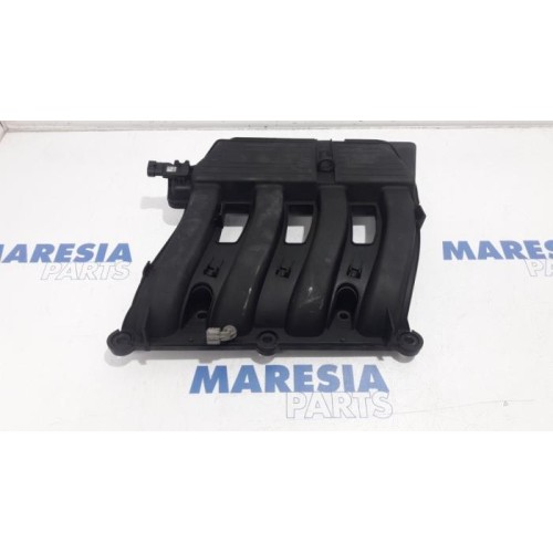 Renault - Trafic - Intake manifold