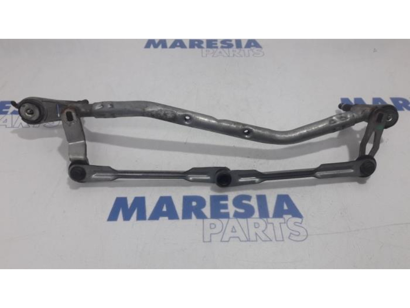 Citroen - DS3 - Wiper mechanism