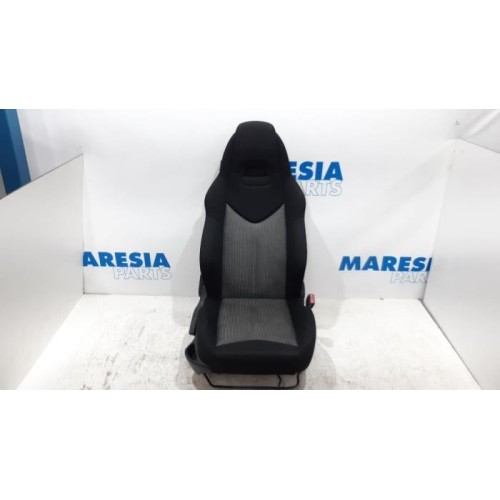 Peugeot - 308 - Seat, right