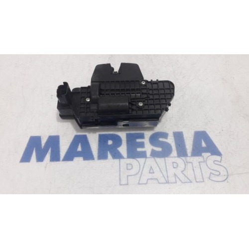 Citroen - C3 - Tailgate lock mechanism