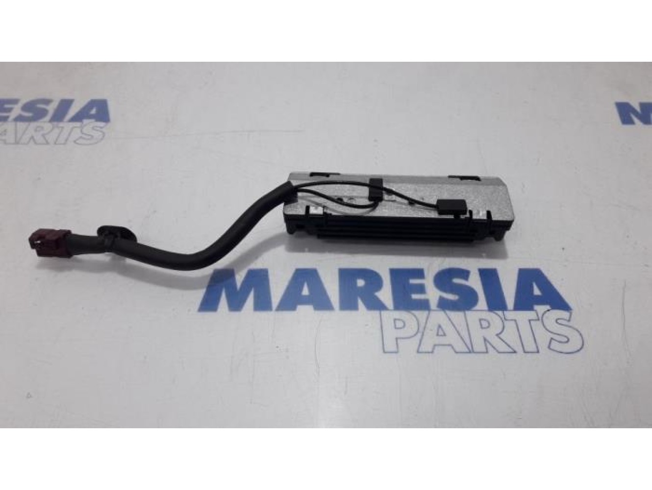 Peugeot - 308 - GPS antenna