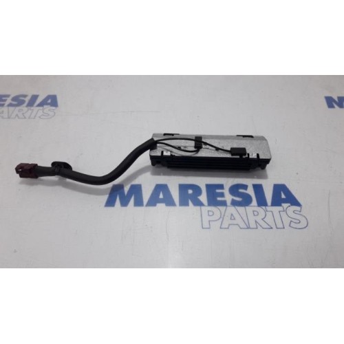 Peugeot - 308 - GPS Antenne