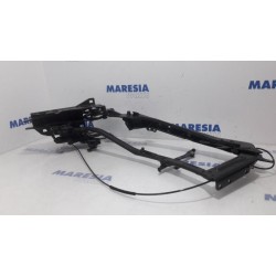 Peugeot - 308 - Convertible top hinge