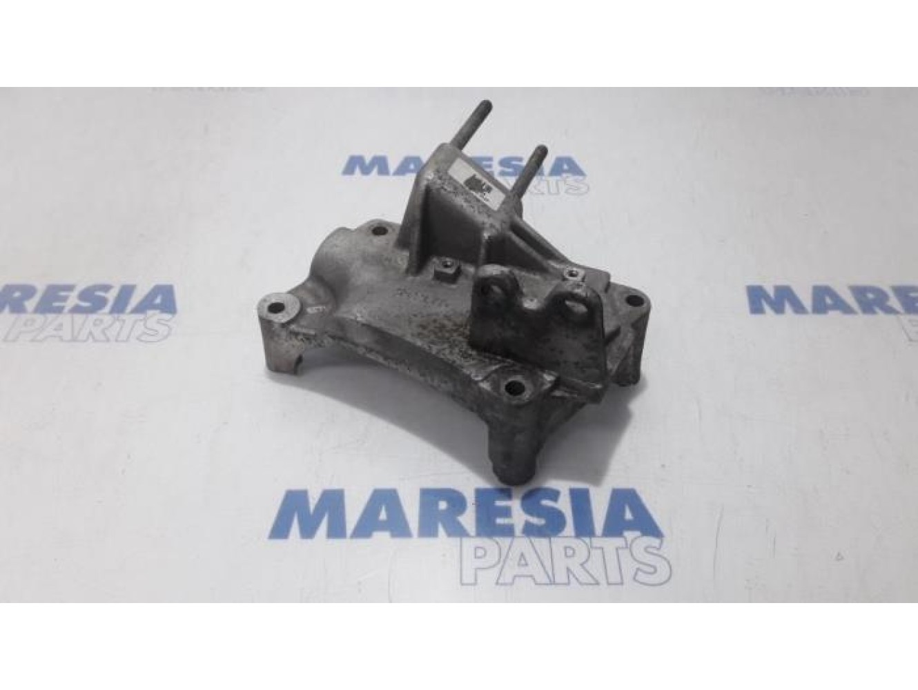 Fiat - Doblo - Engine mount