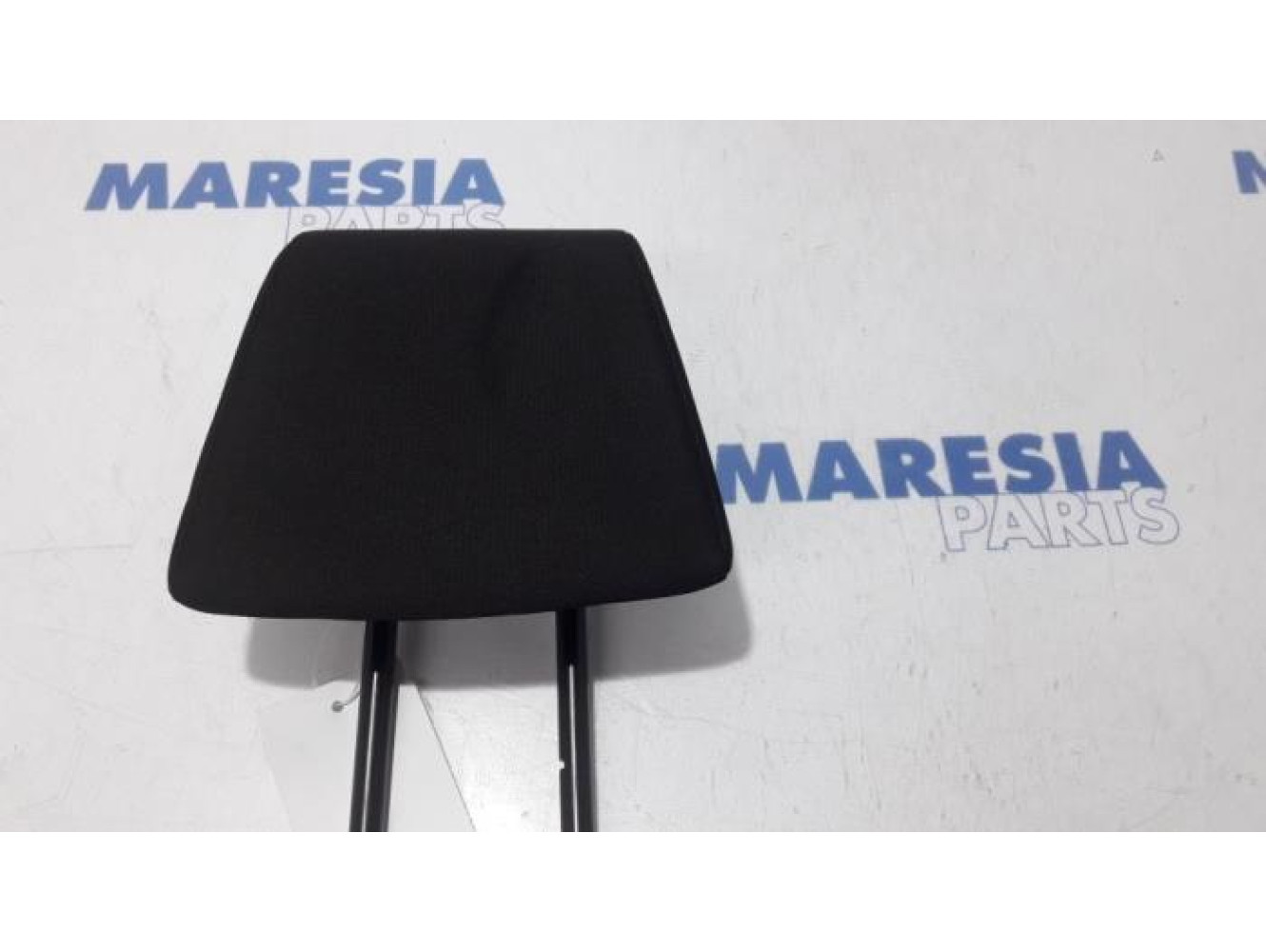 Citroen - C3 Picasso - Headrest