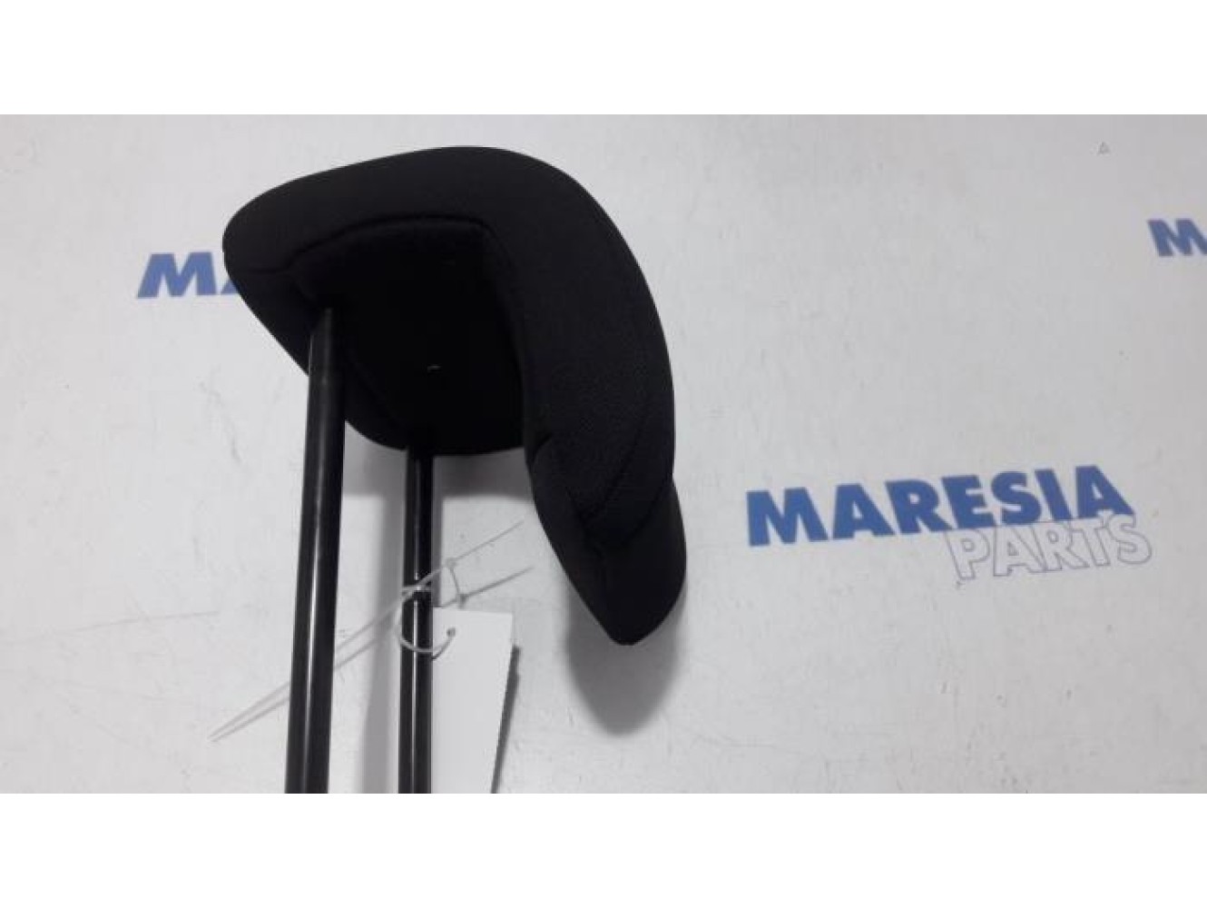 Citroen - C5 - Headrest