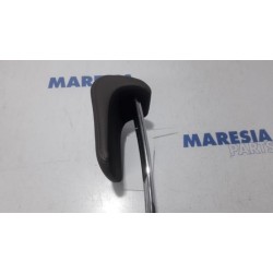 Peugeot - 2008 - Headrest