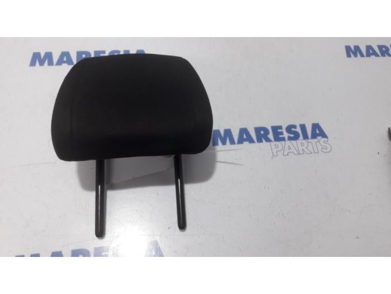 Citroen - C5 - Headrest