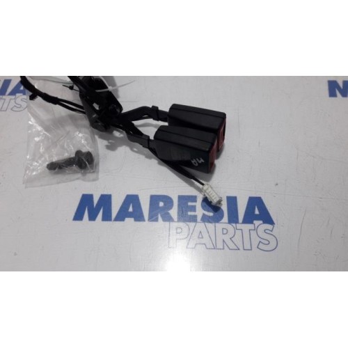Citroen - C5 - Rear seatbelt buckle, left