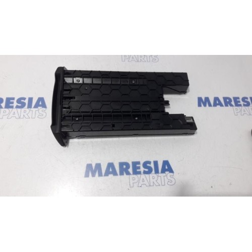 Renault - Master - Dashboard cover / flap