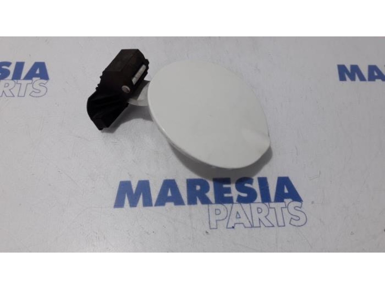 Fiat - 500 - Tank cap cover
