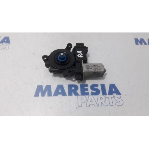 Alfa Romeo - Giulietta - Rear door window mechanism 4-door, right