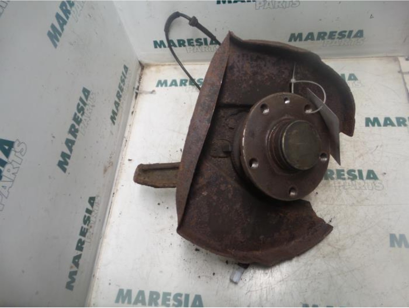Alfa Romeo - 166 - Knuckle, rear right