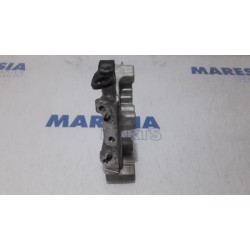 Citroen - C4 Cactus - Engine mount