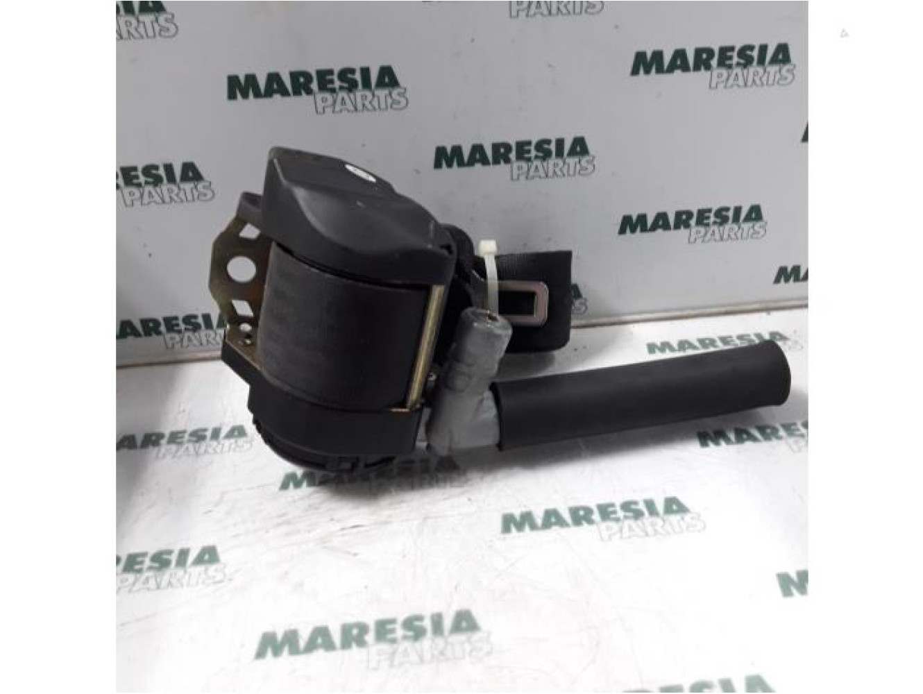 Alfa Romeo - 166 - Front seatbelt, right