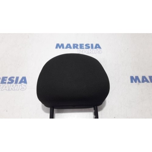 Peugeot - 207 - Headrest
