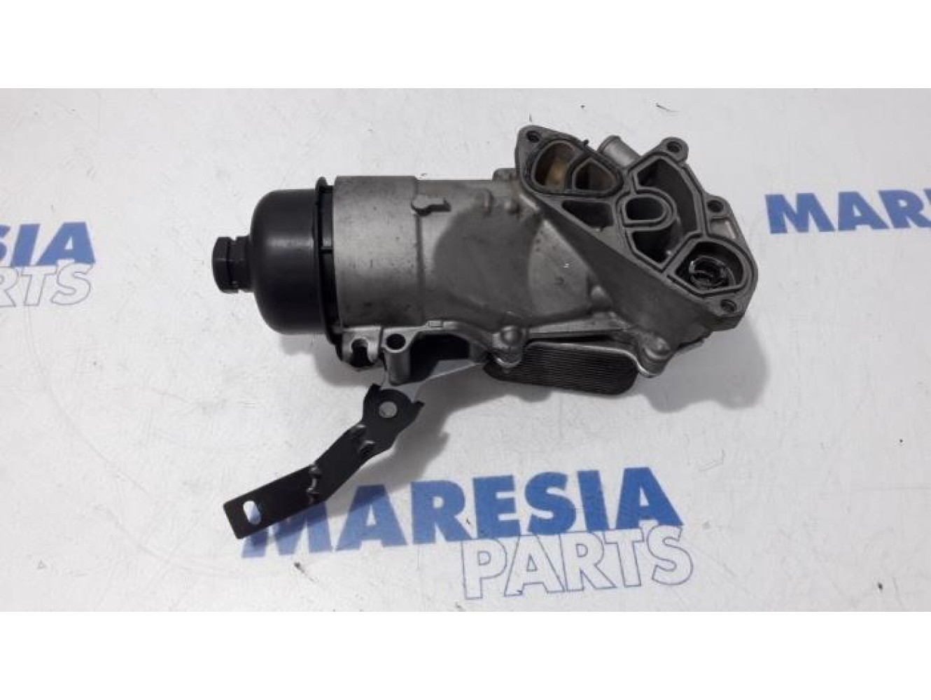 Citroen - Berlingo - Oil filter holder