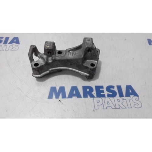 Citroen - Berlingo - Engine mount