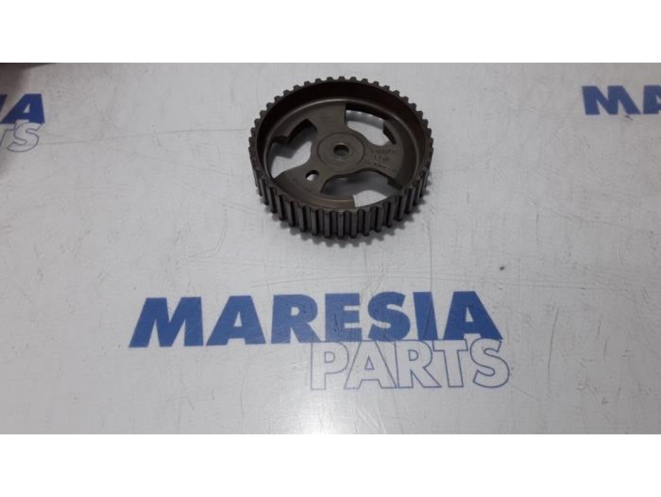 Peugeot - 5008 - Camshaft sprocket