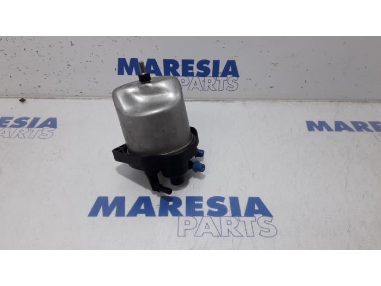Peugeot - 5008 - Fuel filter housing