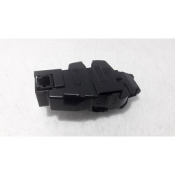 Peugeot - 308 - Tailgate lock mechanism