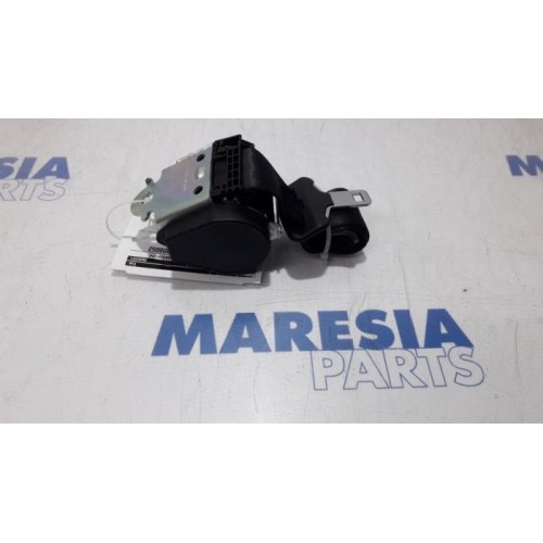 Peugeot - 308 - Rear seatbelt, centre