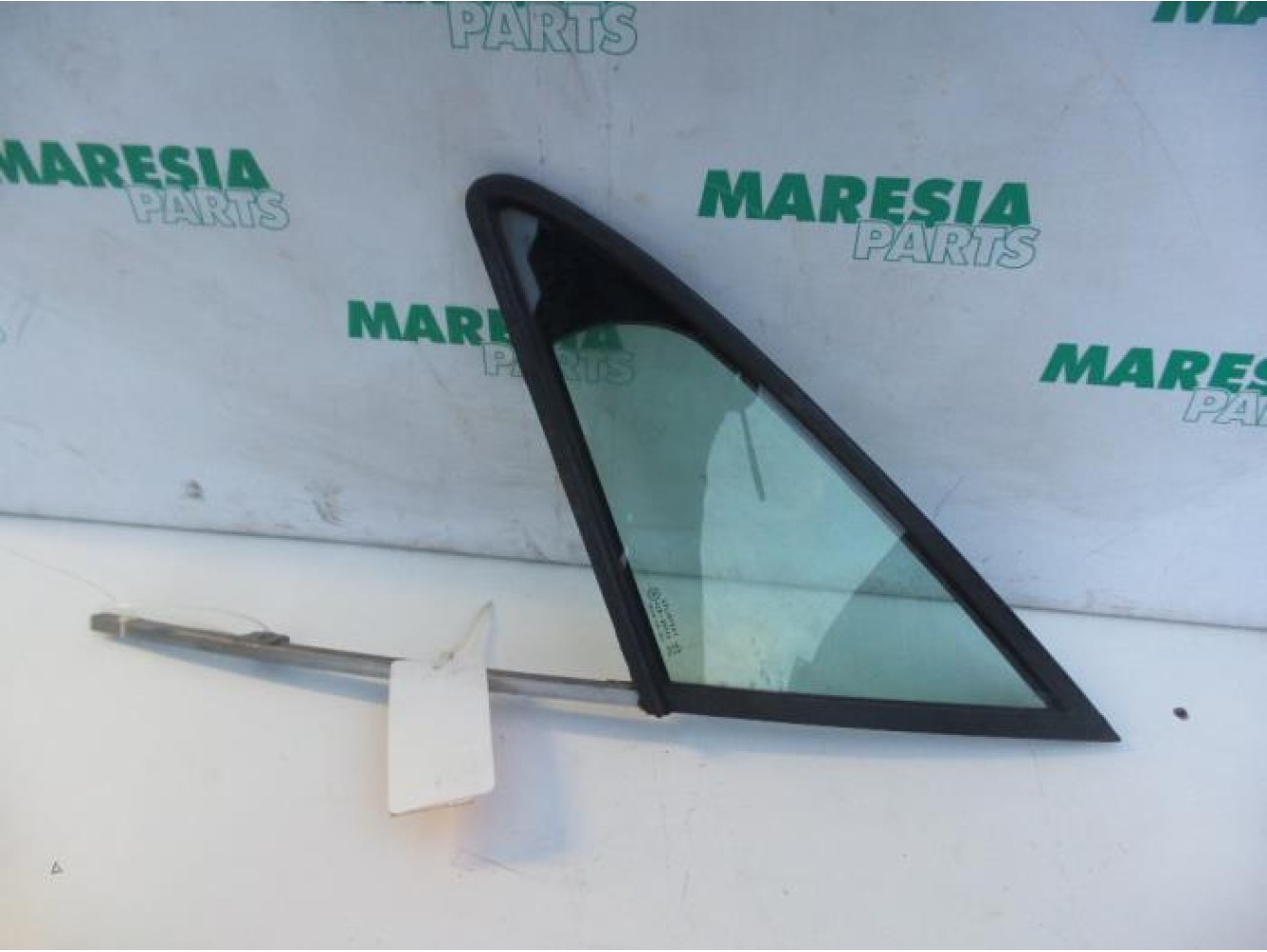 Peugeot - 407 - Dreieckfenster links vorne