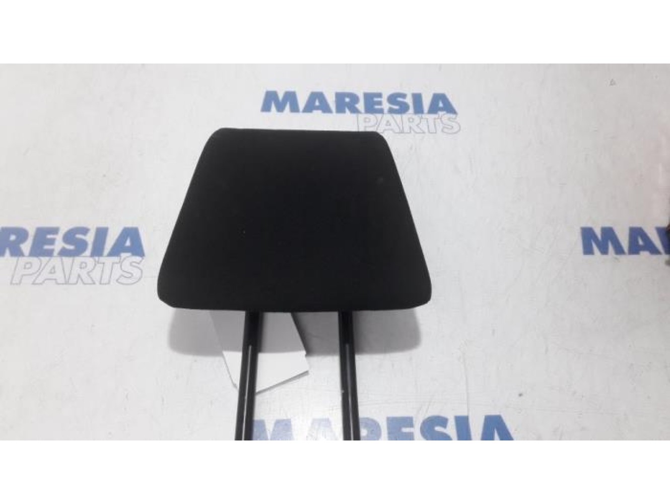 Citroen - C3 Picasso - Headrest