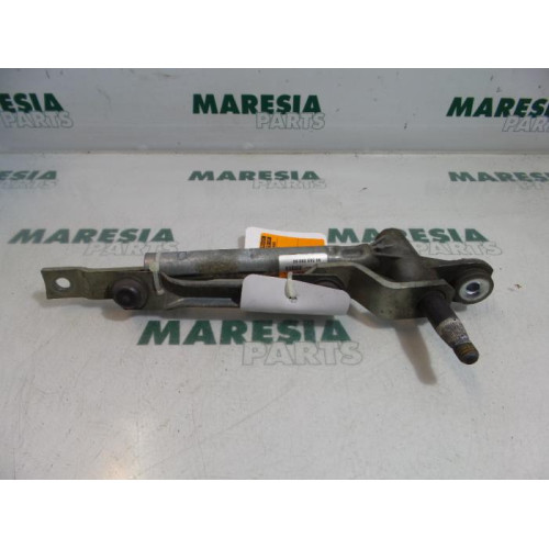 Peugeot - 407 - Wiper mechanism