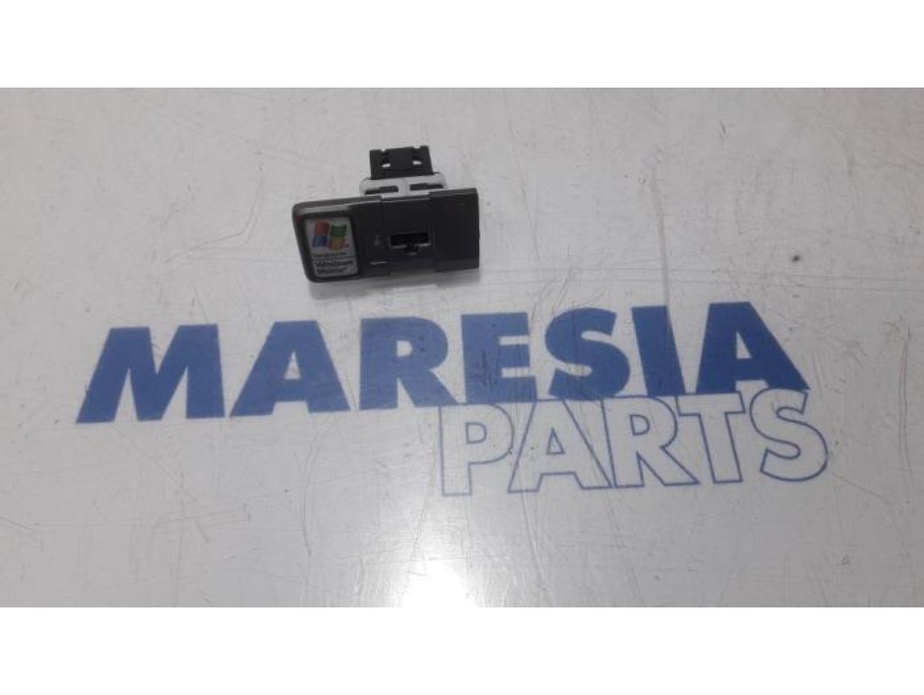 Fiat - Punto Evo - AUX / USB connection